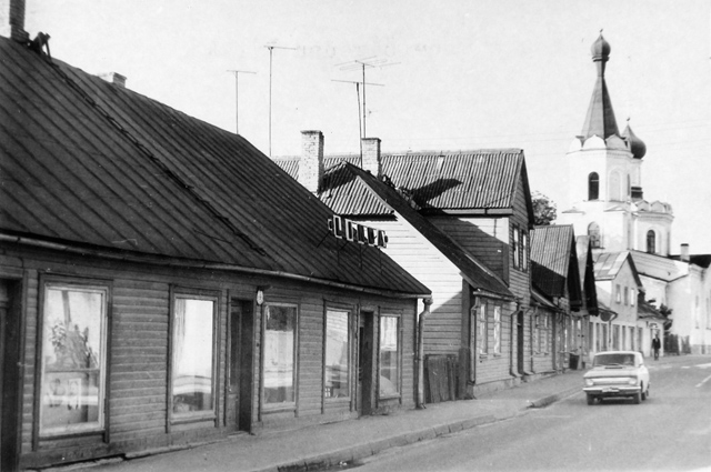 Rakvere, street with Orthodox Church