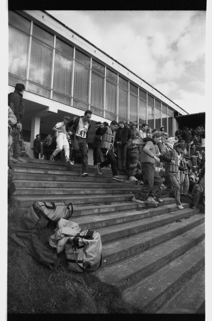 Spring Days of students 1992, in front of the boat rally Kaunase Emajõel; storming water