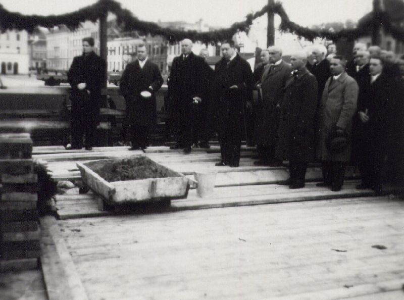 Construction of the cornerstone of the building of the Tartu Department of Eesti Pank