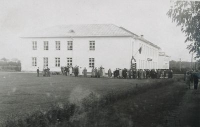 Photo album. Location of the exhibition - Põltsamaa 7-class school