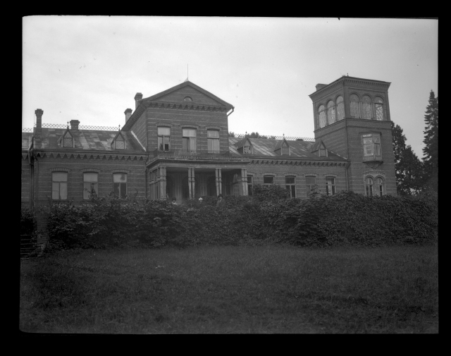 Otepää tour, view of Pühajärve Castle