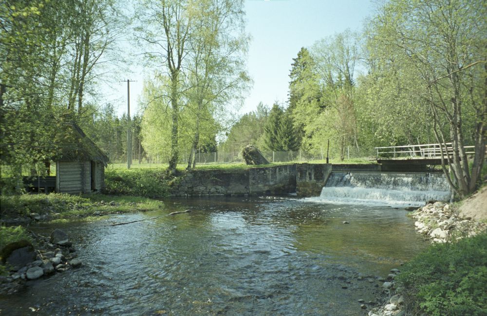 Location of the former Awareness water spring and whisper bucket