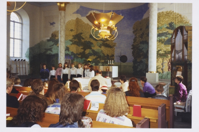 Students of Otepää Music School performing in Kumla Church