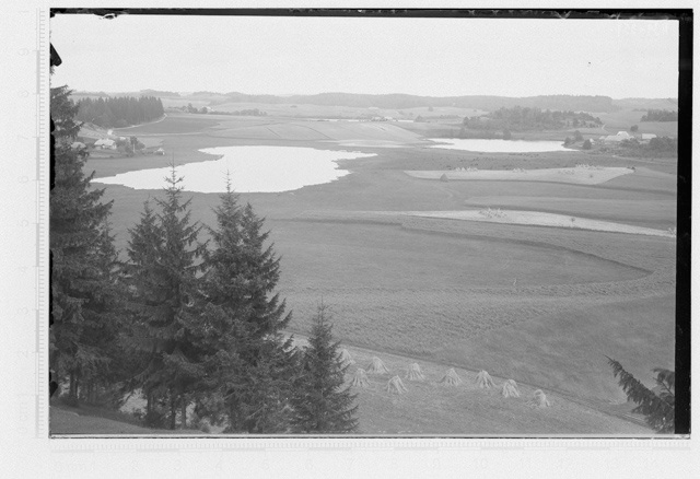 Lakes of Otepää: Kaarna - (taga), Alevi - (bad) and Juusajärv (bad), Otepää on the city hill in 1921