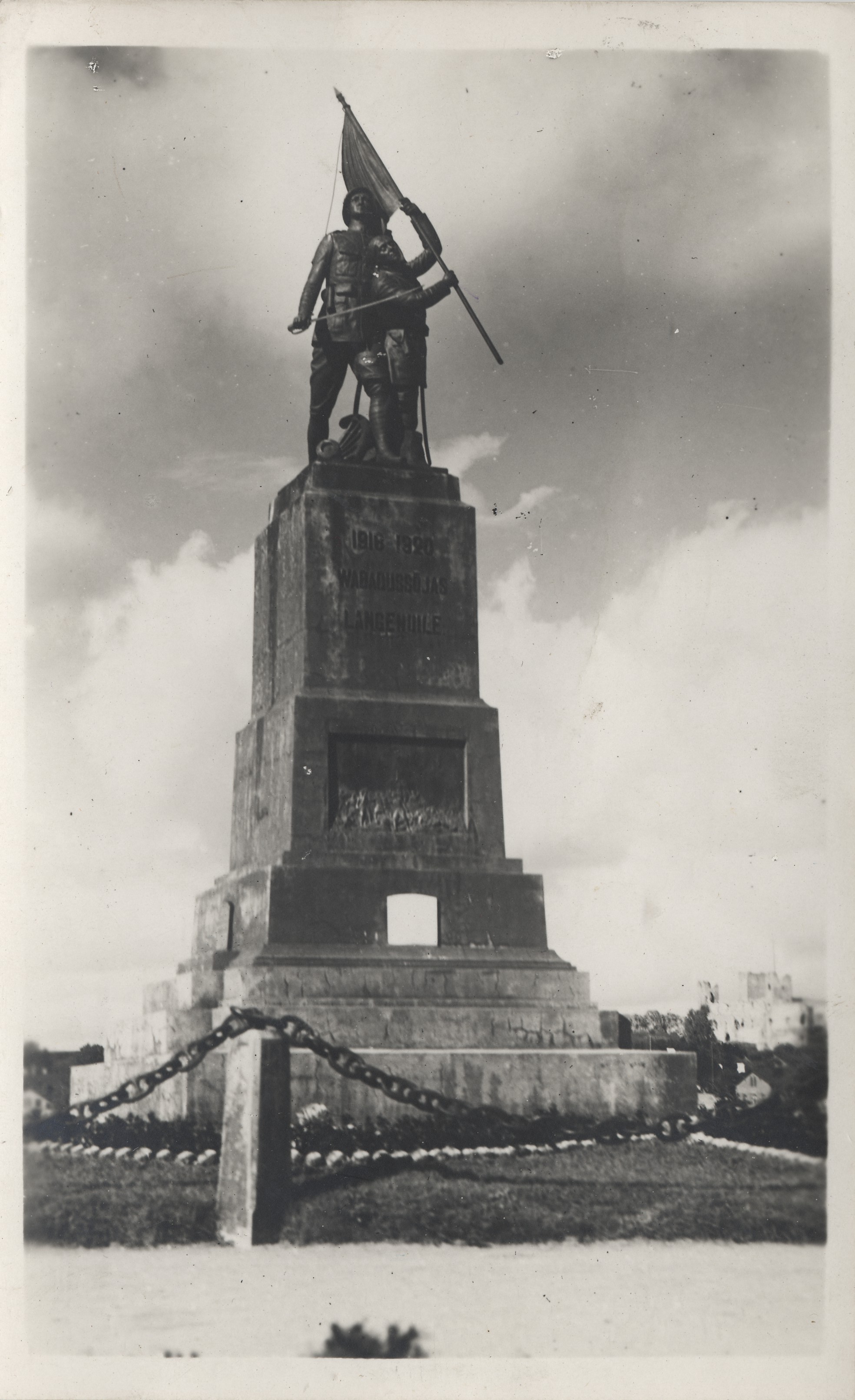 Estonia : Rakvere monument for those who fell in the war of freedom