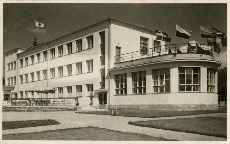 Estonian Red Cross Sanatorium Haapsalu, view of the building towards the terrace. Architect August Volberg