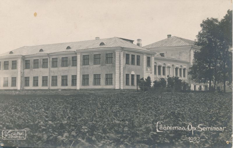 Photo. Main building of the seminar of Läänemaa Teachers. 1923