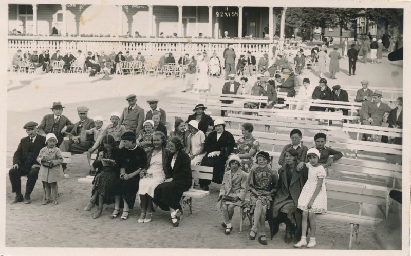 Photo. Summers on the Great Promenade in 1934. Photo J. Grünthal. Black and white.