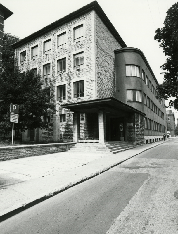 Home Economy Institute in Tallinn, view of the building. Architect Artur Jürvetson