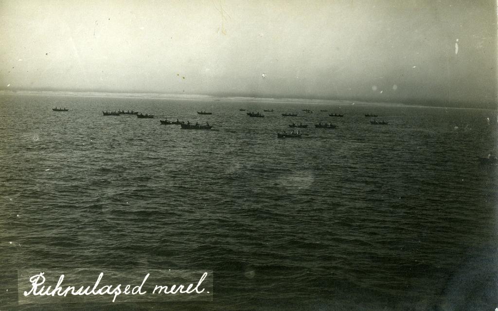 Ruhnu fishermen with boats at sea