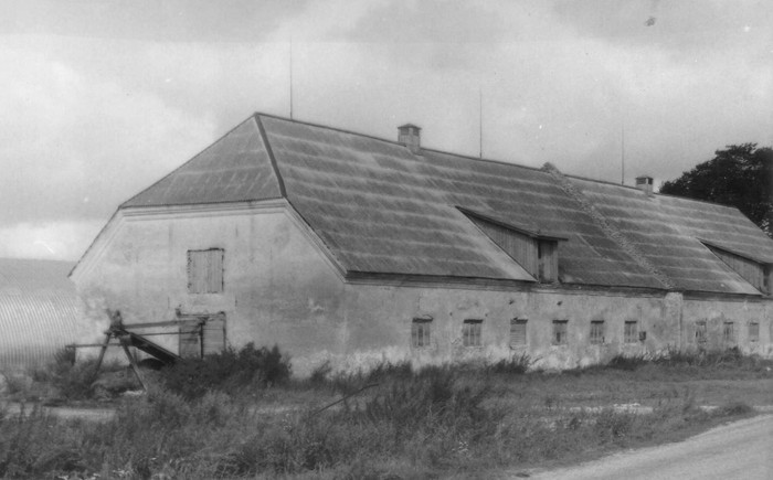 Building belonging to the manor complex of Suuremõisa (natural landscape)