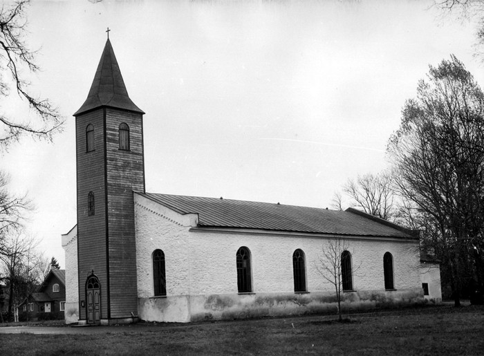 Kärdla Church in 1991.