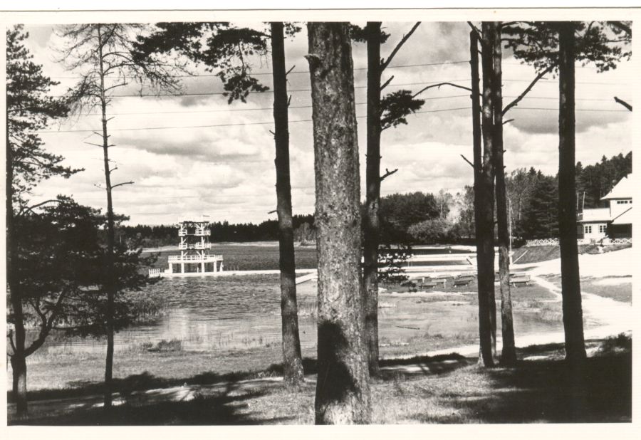 The swimming pool of Lake Elva Verevi