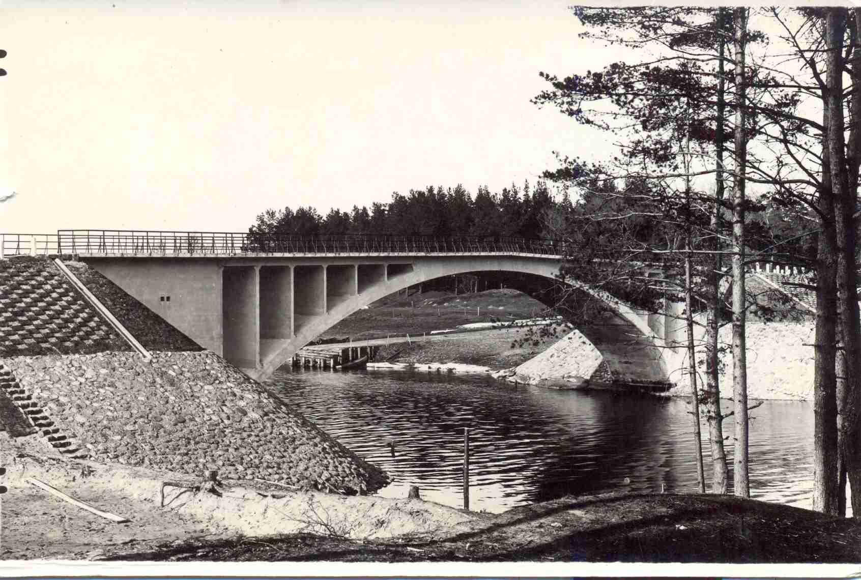 Photo Sindi-Lodija bridge on the River Reiu