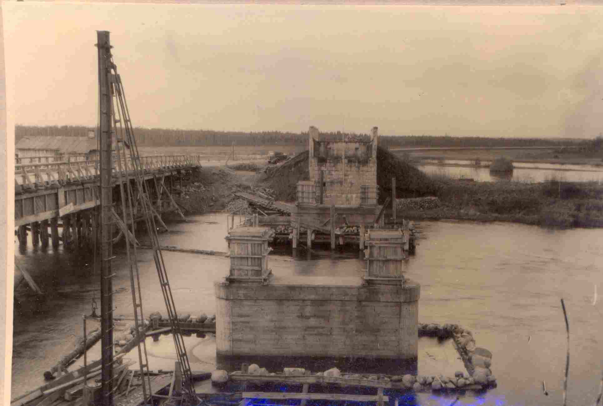 Photo Construction of Kärevere reinforced concrete bridge