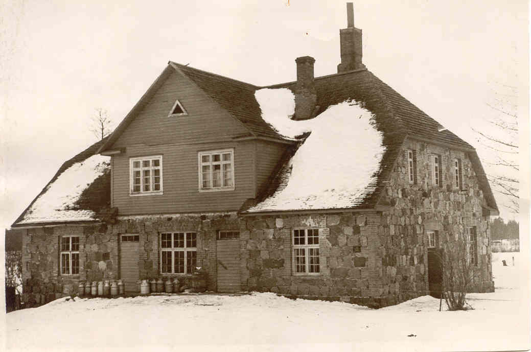 Avinurme Power Industry Tudulinna choral station building in 1959.