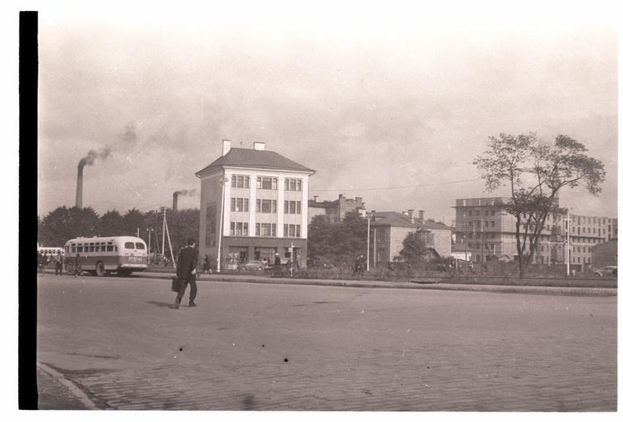 Tallinn, Lomonossov Street start, view from Stalin Square.