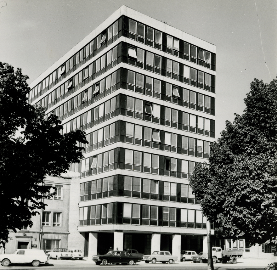 "standard" administrative and residential building in Tallinn, view of the building. Architect Ülo Ilves