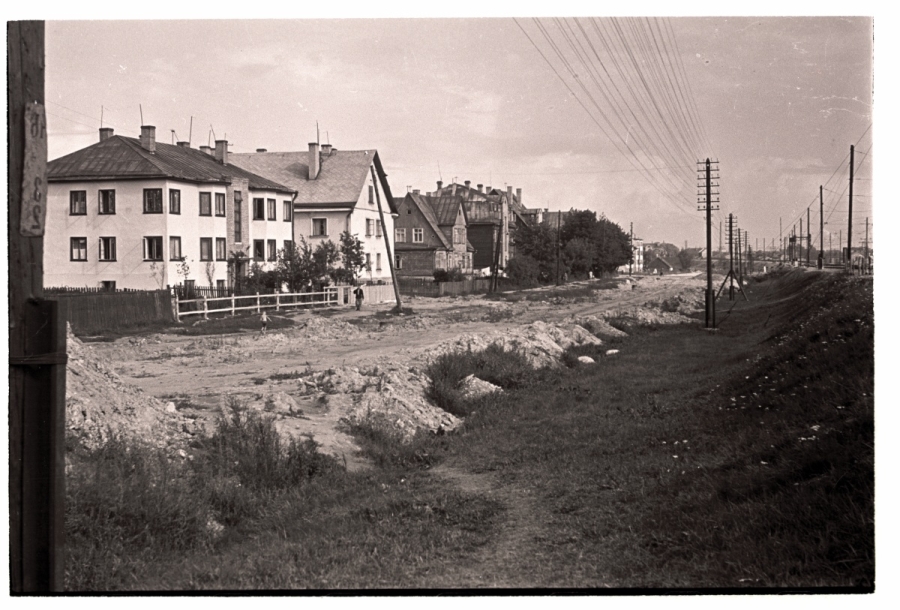 Tallinn, Railway Street in Lilleküla, view of street construction.