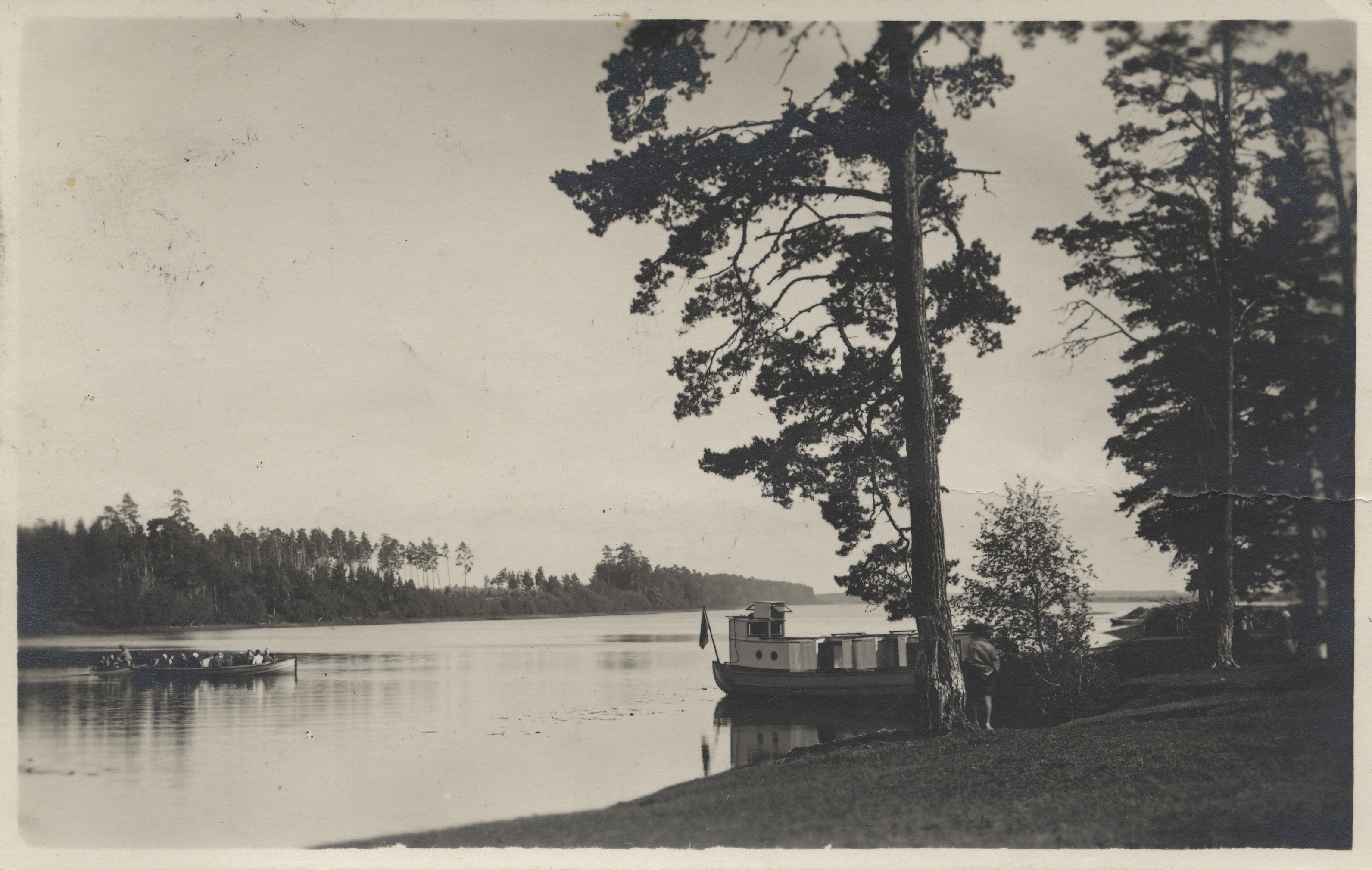 Estonian summer place Narva-Jõesuu : quiet lake