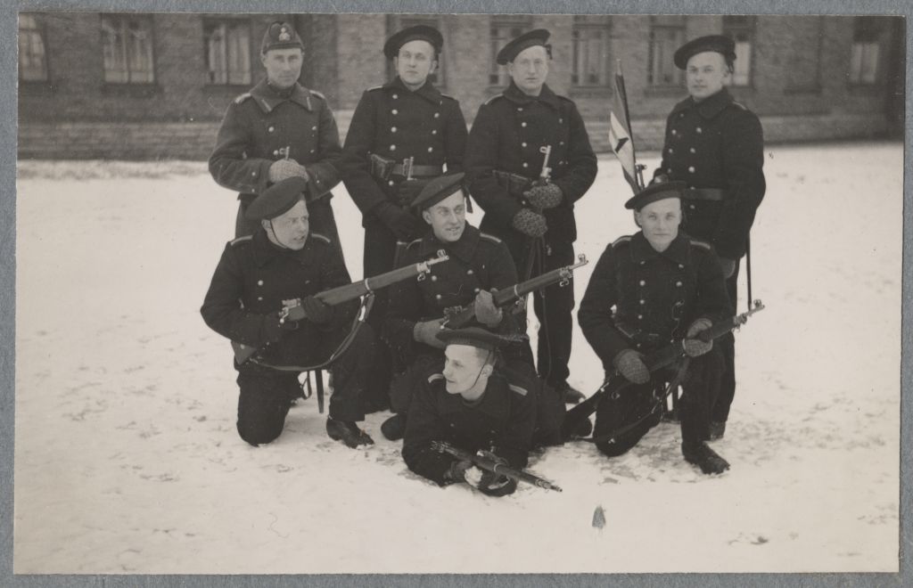 Group photo at Tondi War School 1933-1934