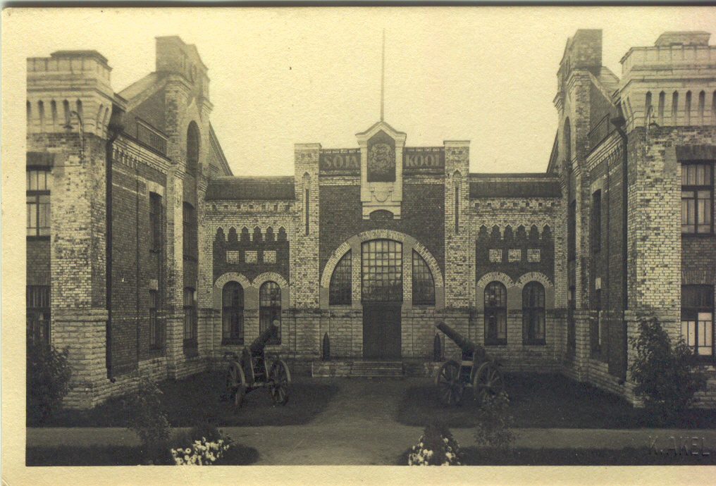 Photo. Tondi War School building in 1936.