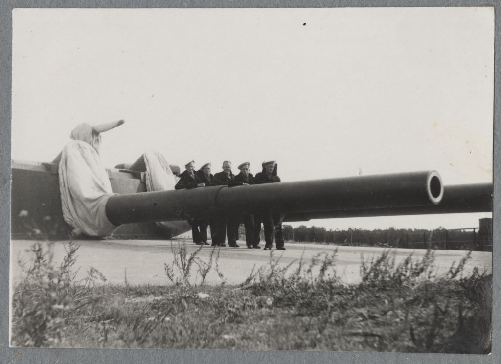 Aegna Island beach protection batteries, a. Papp at specialised courses in 1934 yr.