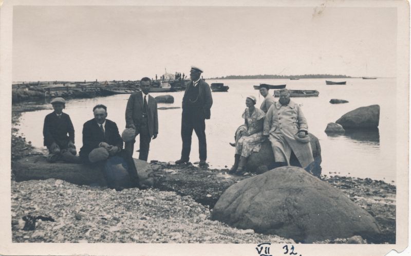 Photo. Company Vormsil in Rälby harbor. 1932. Black and white.