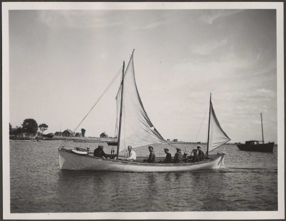 Prangli's rescue boats at sea