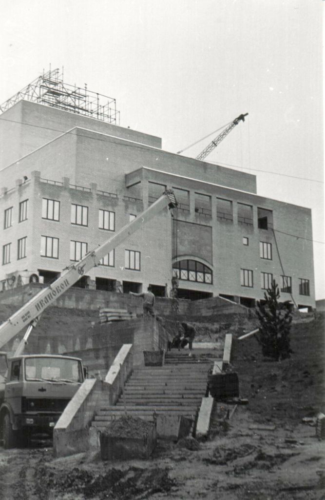Installation of staircases of Põlva Cultural Centre