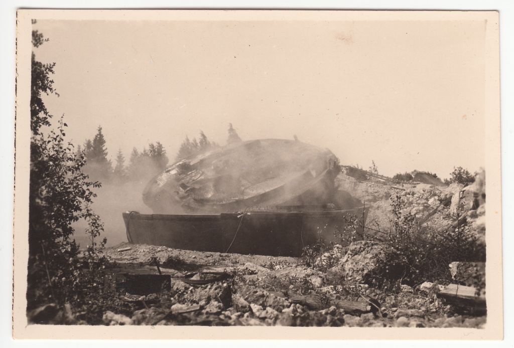 Naissaare's beach batteries fall around the 1920s.
