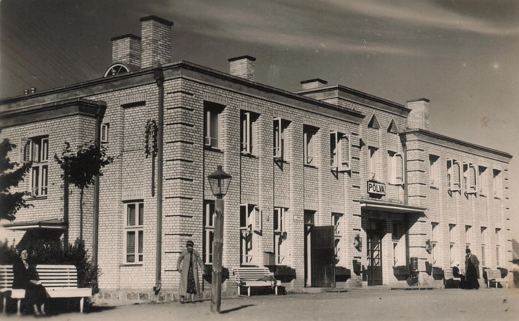 Põlva Station Building