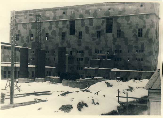 Building of tunnel ovens in the stone oil fireplace factory