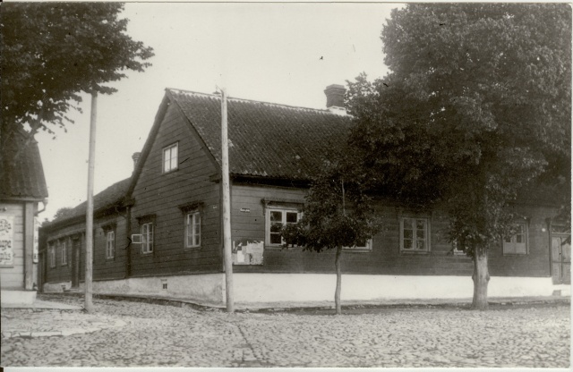 Photocopy Paide Market Square and the beginning of the Vee Street 1900-10