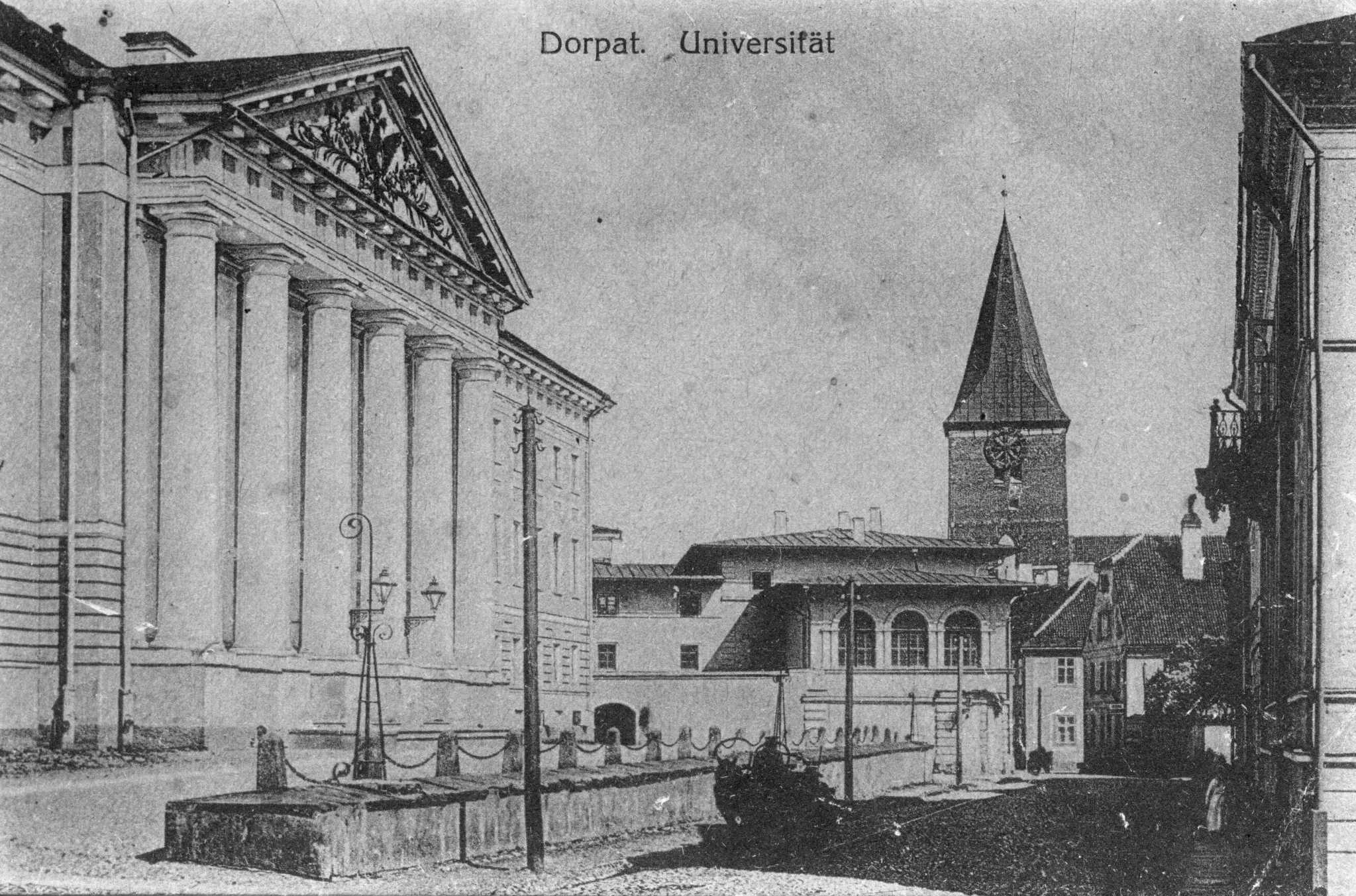 University of Tartu: main building and Jaan Church. Tartu, 1900-1910.