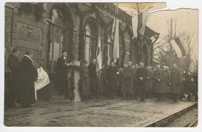 Opening of the memorial cup on the wall of the Tapa Railway Station on the opening of the Tapa Railway Station 09.01.1919