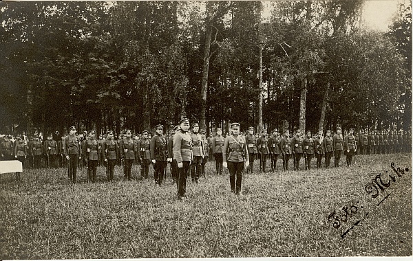 Photo, row in Tapa army