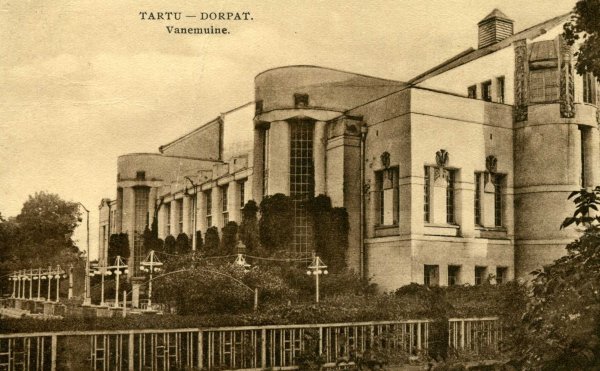 Theatre Vanemuine and the garden in front of it. Tartu, 1936.