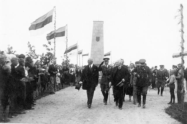 Opening of the K. Päts Memory pillar