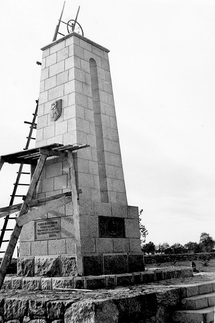 Construction of the K. Päts Memory Pillar