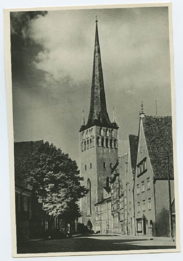 Tallinn, Lai Street, the Olviste Church.