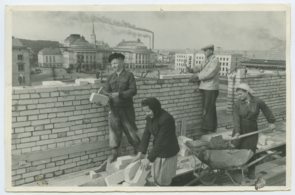 Tallinn, Construction of the research house on the Lenin alley.