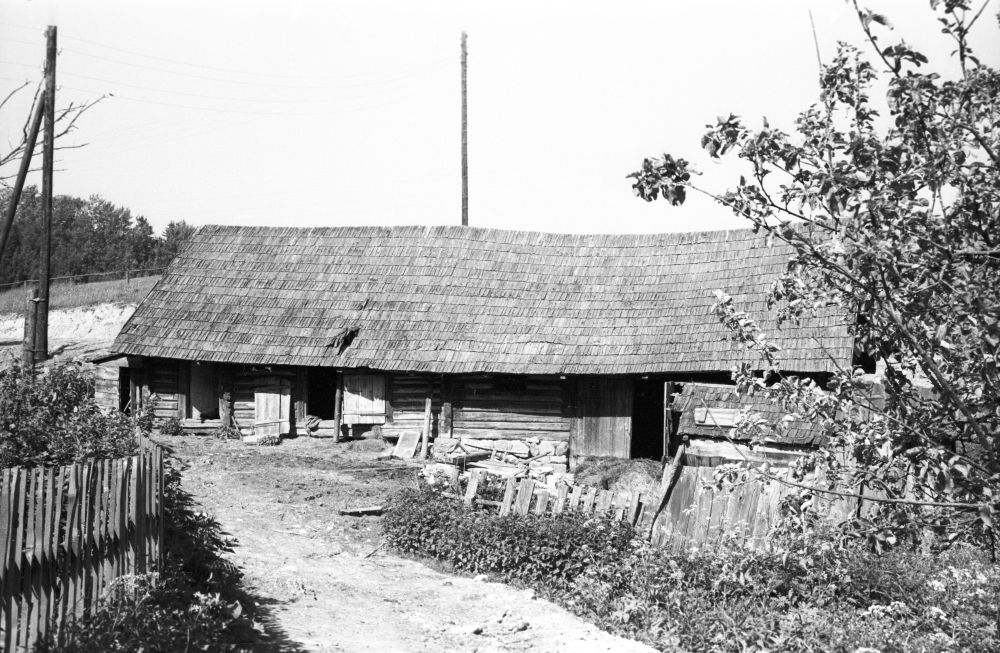Tätta Farm's moonakat laut Karula municipality, front view.