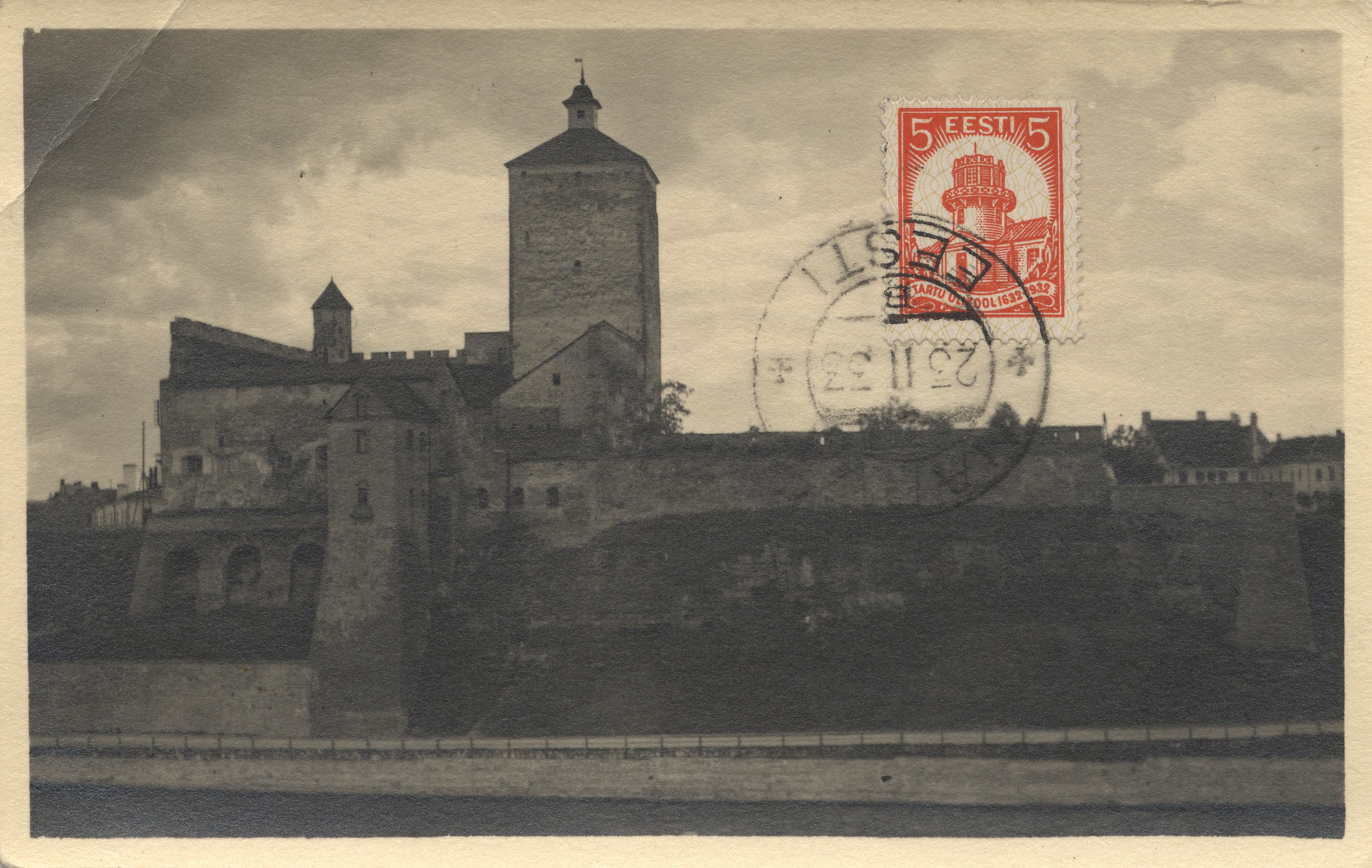 Estonia : Narva Order with Hermann Tower = Ordensschloss m. d. Turm Lange Hermann
