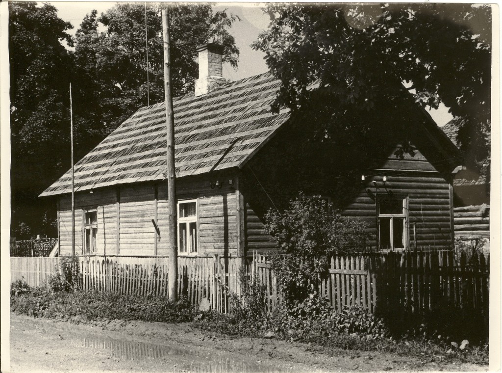 Photo, house in Dog, where lived Eduard Viiralt
