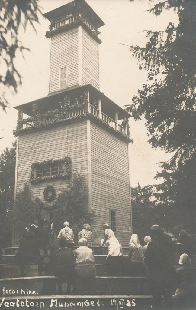 Photo. Opening of the Great Muname wooden view tower on July 19, 1925.