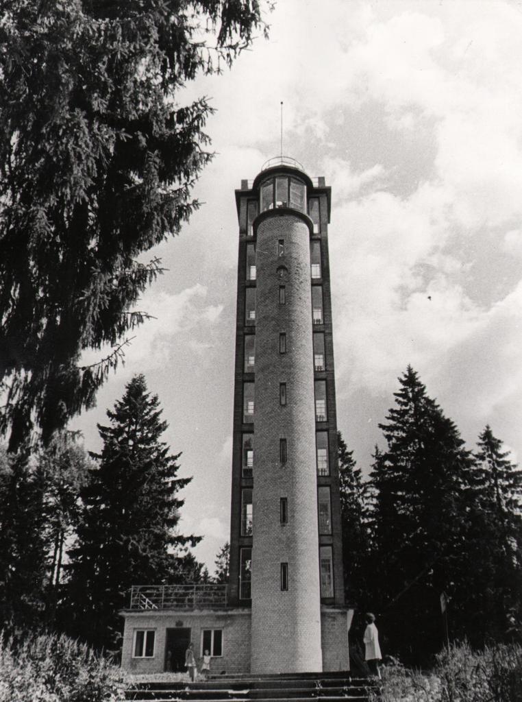 View Tower Big Egg Mountain 23.06.1984a. With veterans.