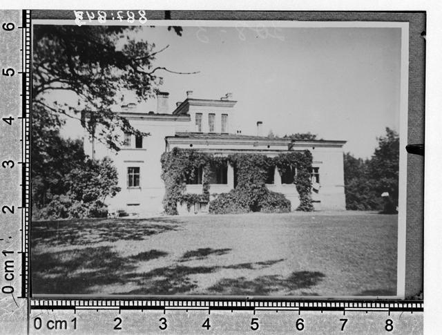 Sak Manor (Sackhof), the end of the gentleman house in 1937. The Kick of Loyalty