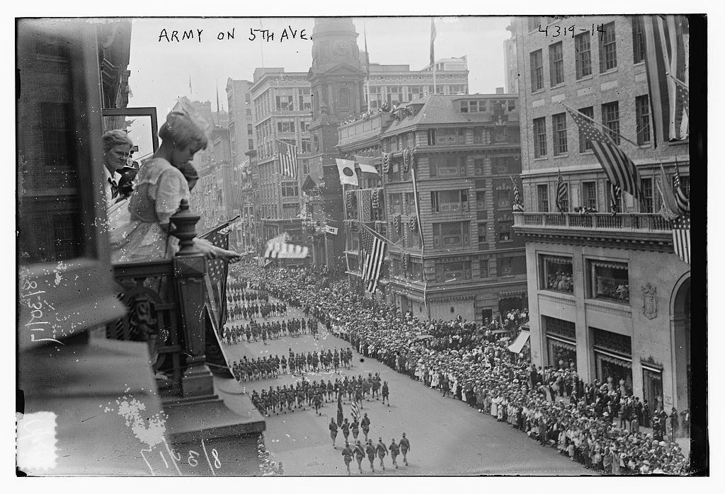 Army on 5th Ave. (Loc)