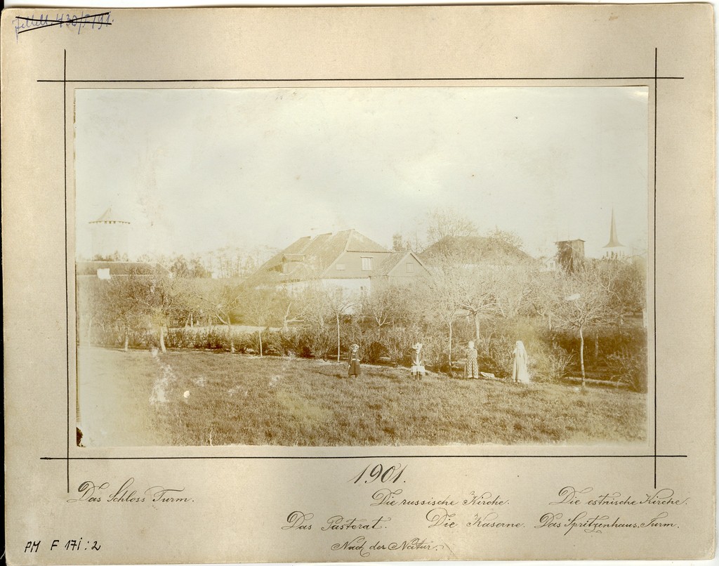 Photo, view Paidele by Laia Street in 1901.